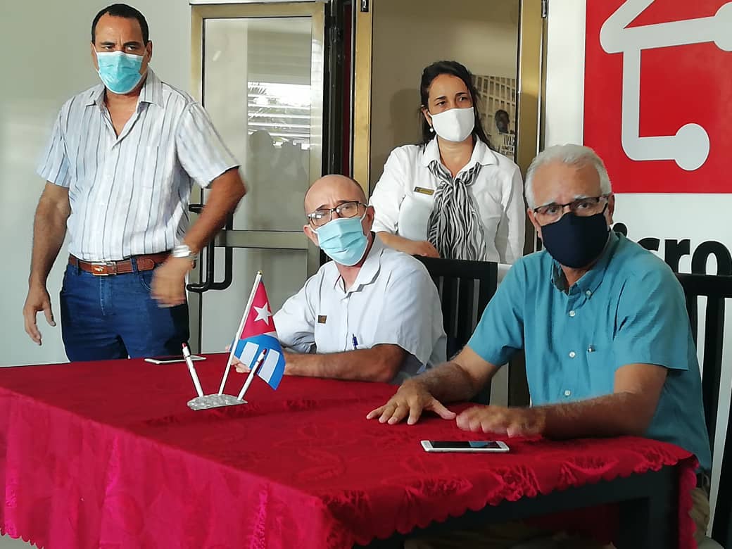Desoft y Aicros firman convenio de colaboración 