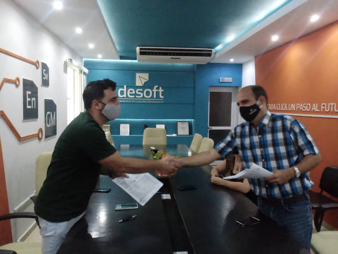 Desoft y Pyxel Solutions firman contrato