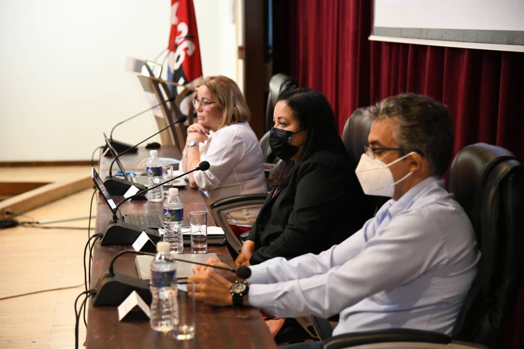 Industria informática, debate y desarrollo